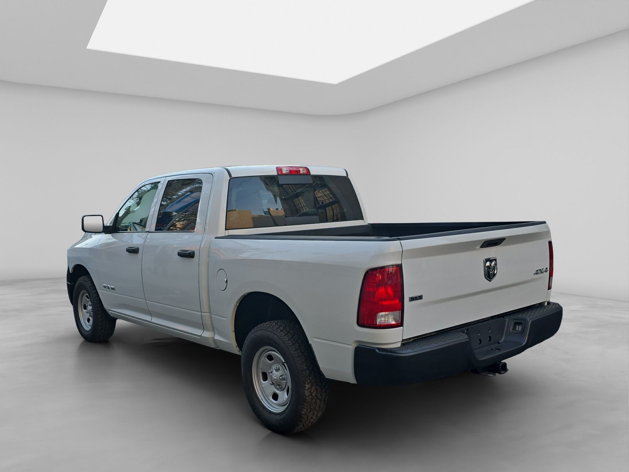 2020 RAM 1500 SLT Trabajo Crew Cab