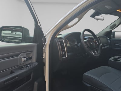 2020 RAM 1500 SLT Trabajo Crew Cab