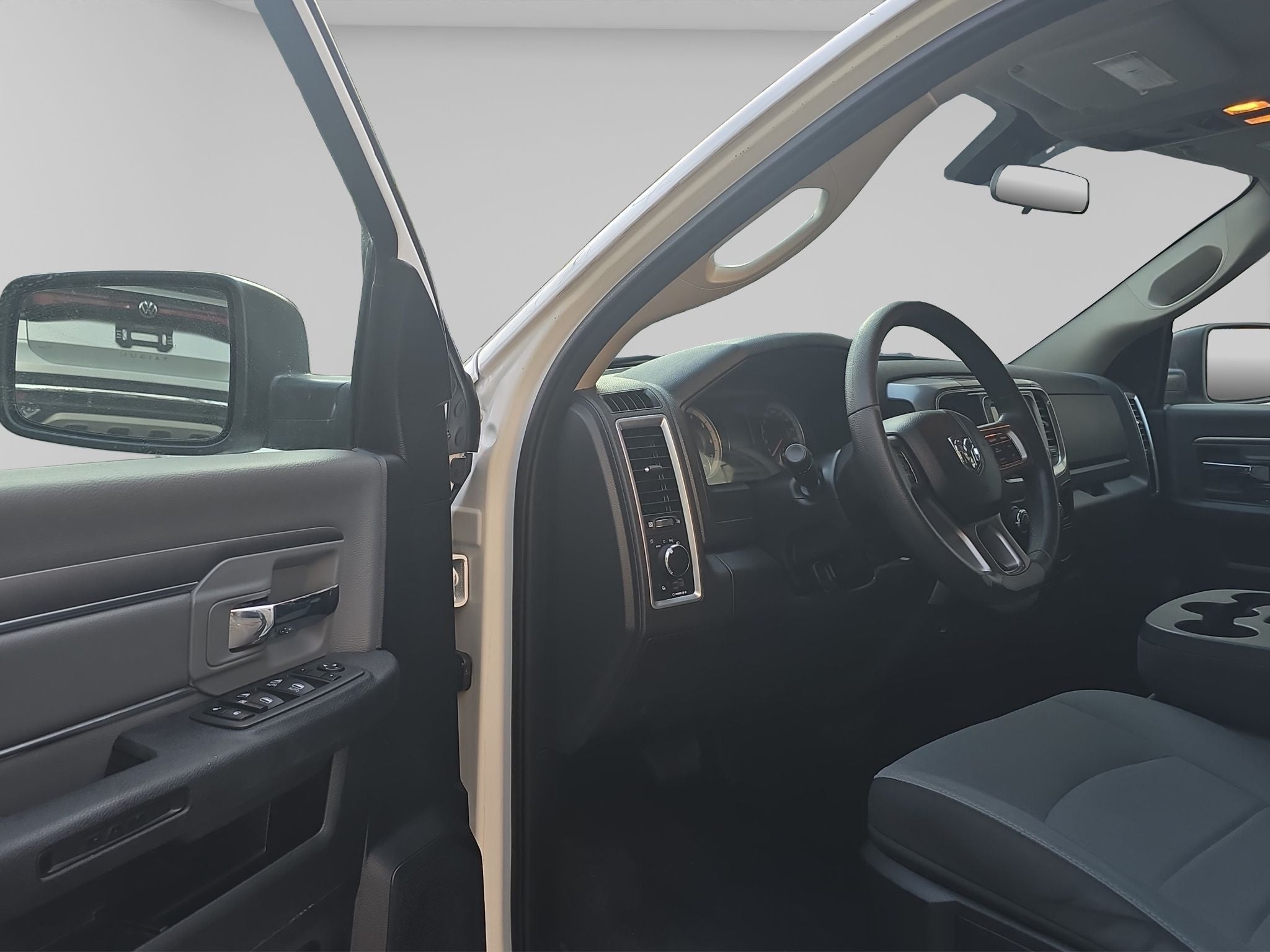 2020 RAM 1500 SLT Trabajo Crew Cab