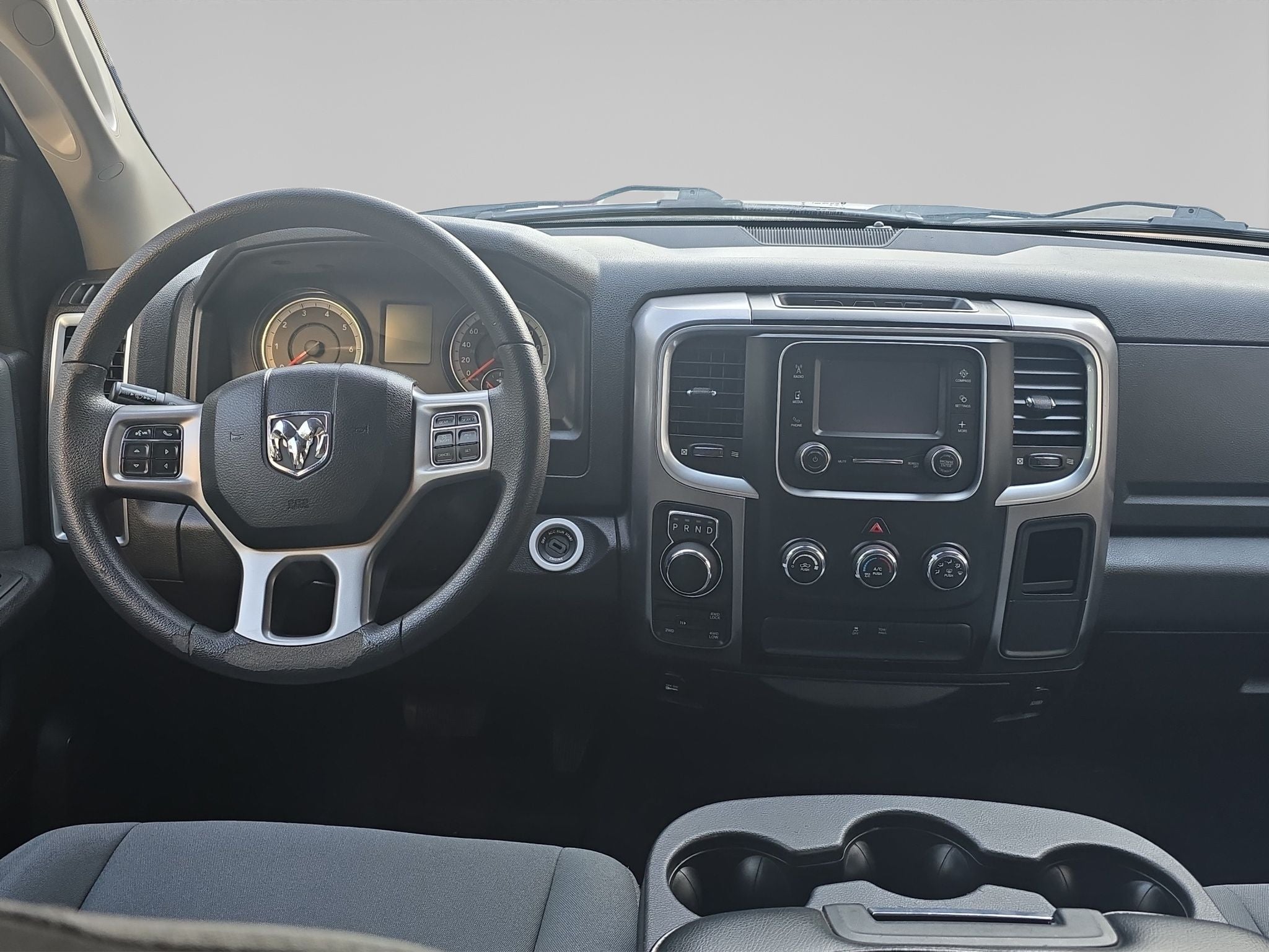 2020 RAM 1500 SLT Trabajo Crew Cab