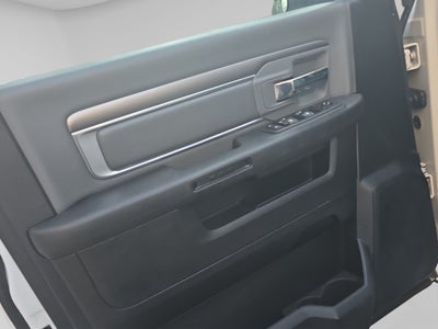 2020 RAM 1500 SLT Trabajo Crew Cab