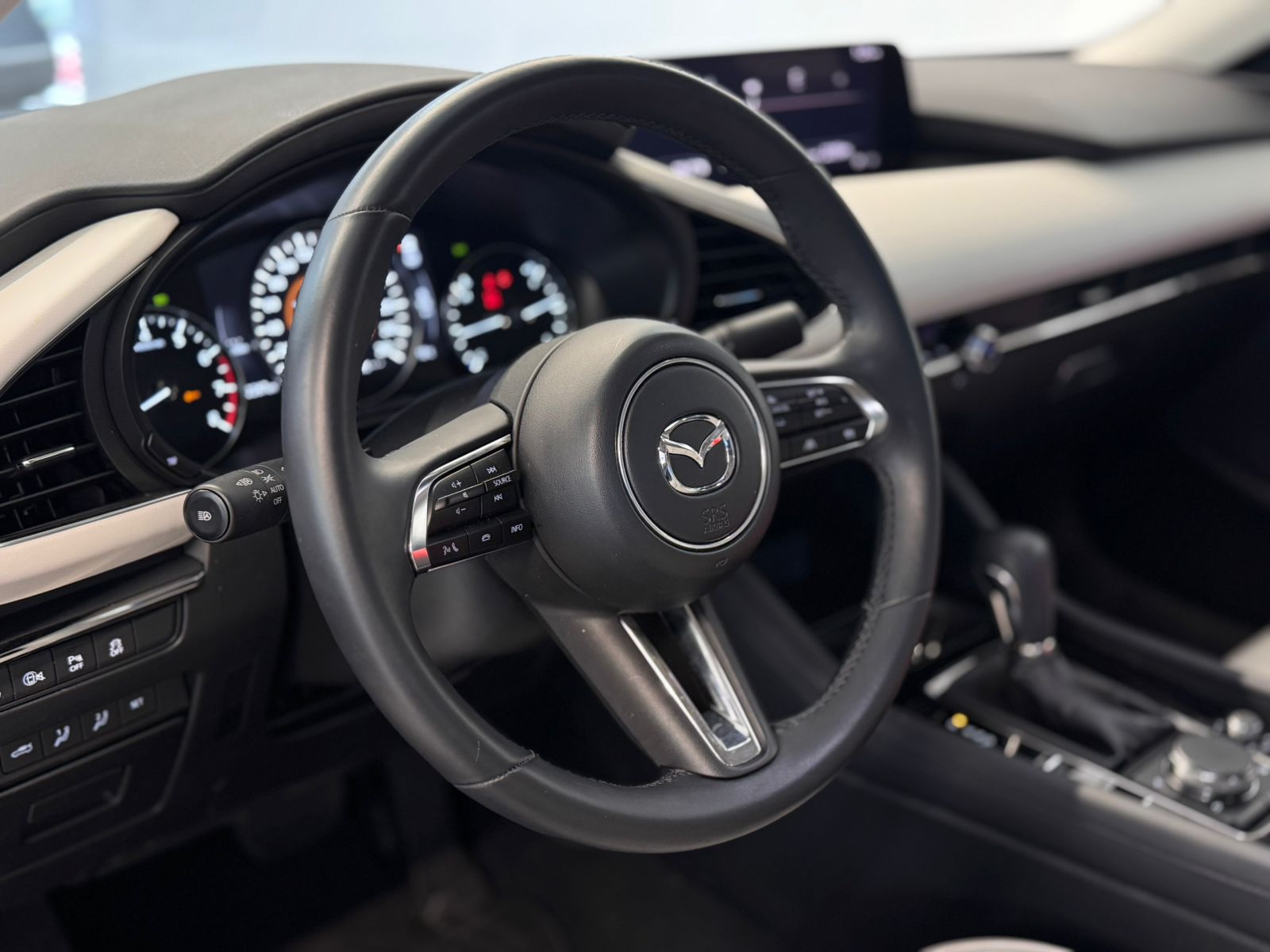 2025 Mazda Mazda 3 2.5 Signature Sedan At