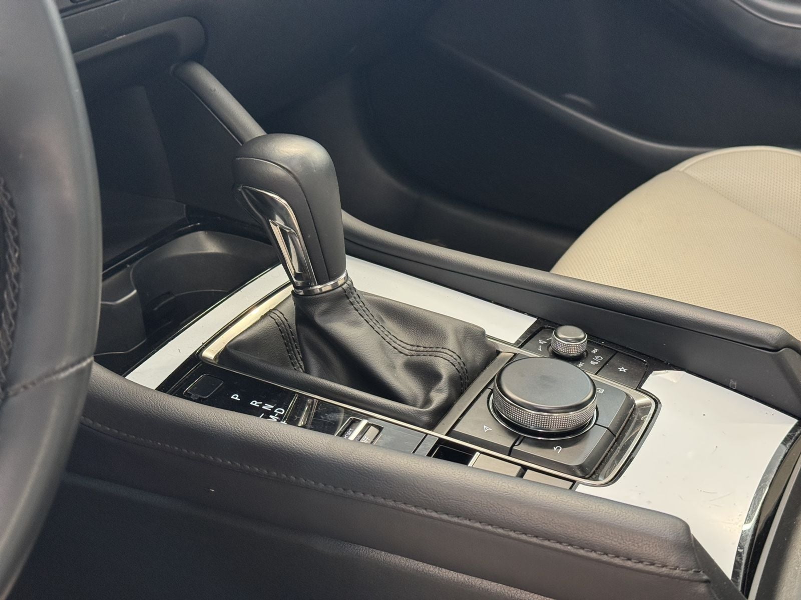 2025 Mazda Mazda 3 2.5 Signature Sedan At