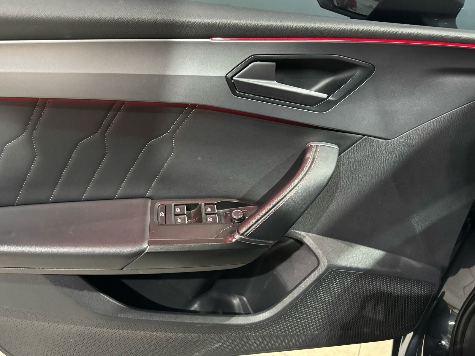 2024 Cupra Leon 2.0 300 At