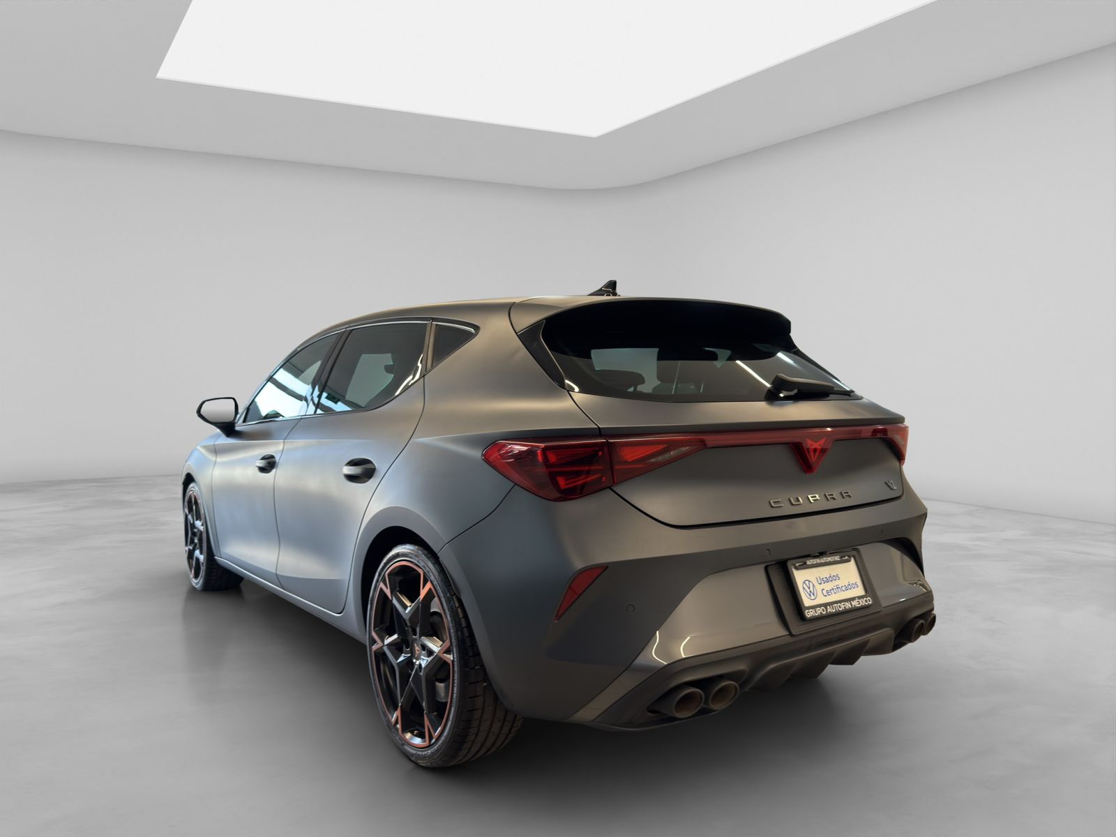 2025 Seat Leon 2.0 TSI 300 HP DSG 7 VEL PIEL/ PAIT MATE