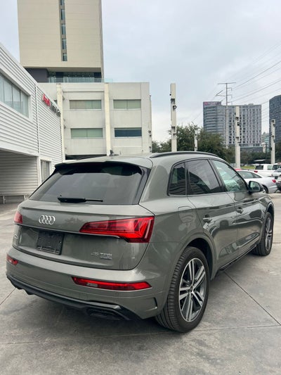 2024 Audi Q5 2.0 S line Quattro At