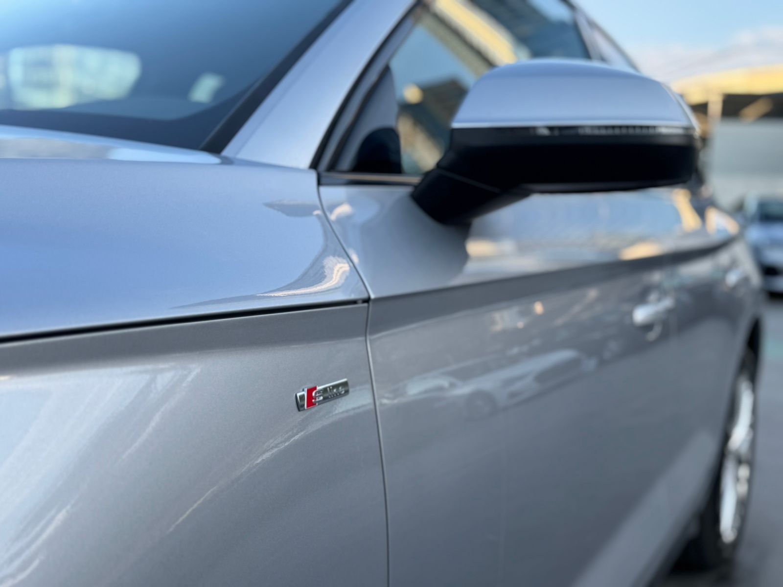 2025 Audi Q5 2.0 S line Quattro At