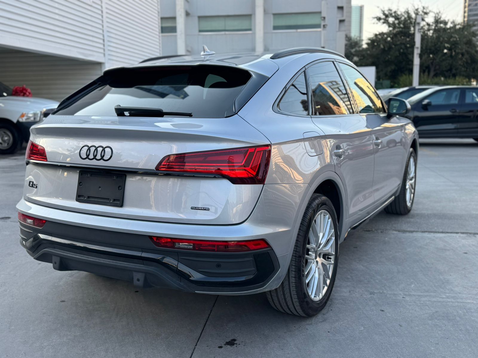 2025 Audi Q5 2.0 S line Quattro At