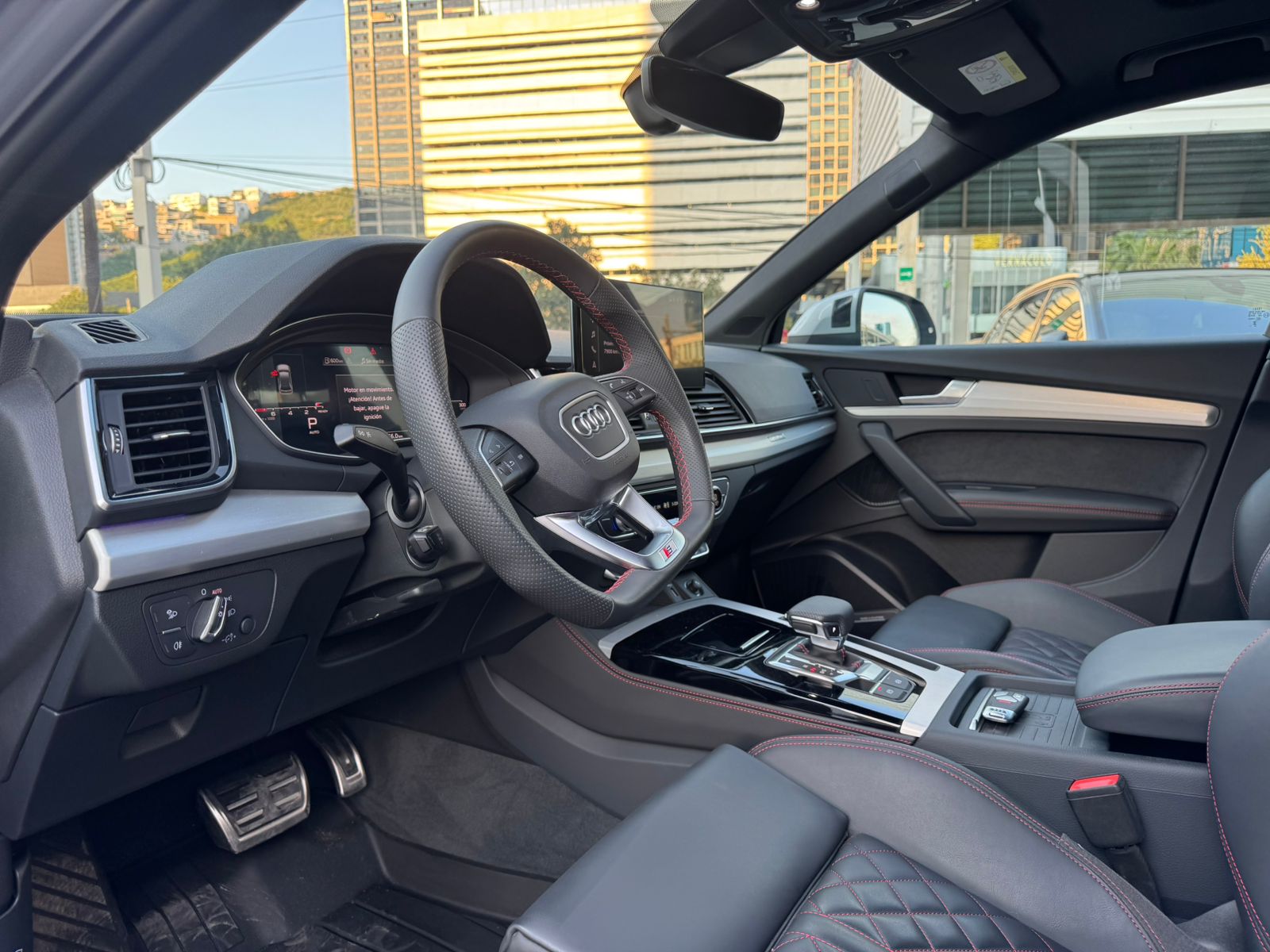 2025 Audi Q5 2.0 S line Quattro At