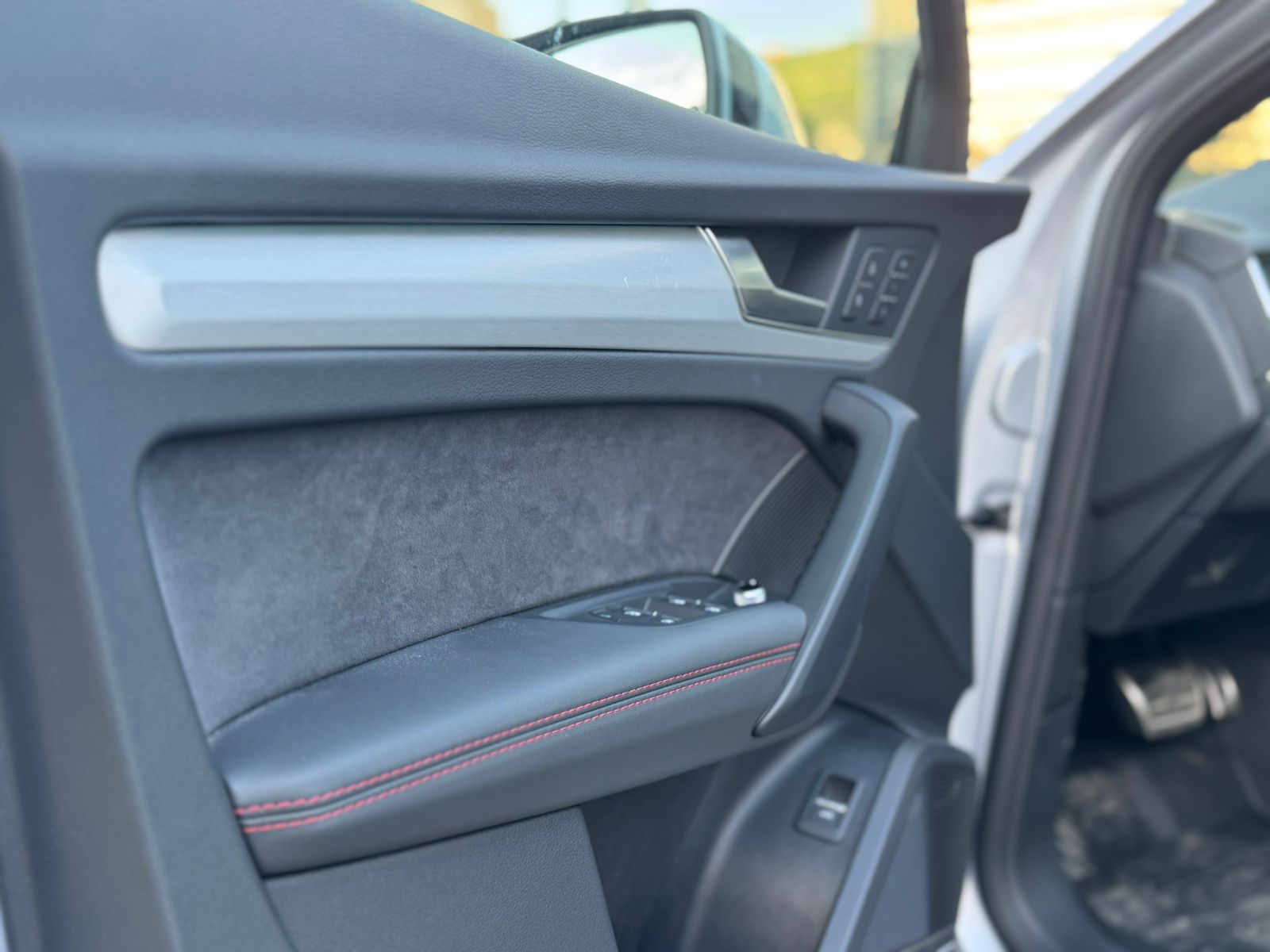 2025 Audi Q5 2.0 S line Quattro At