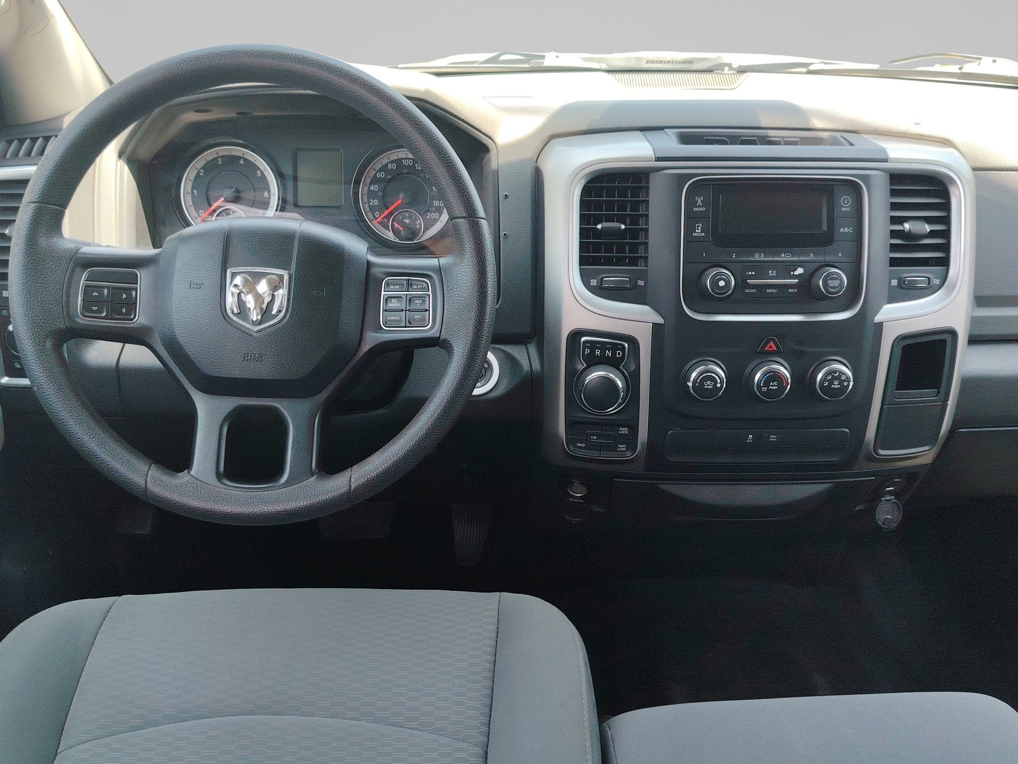 2020 RAM 1500 3.6 V6 Crew Cab SLT At