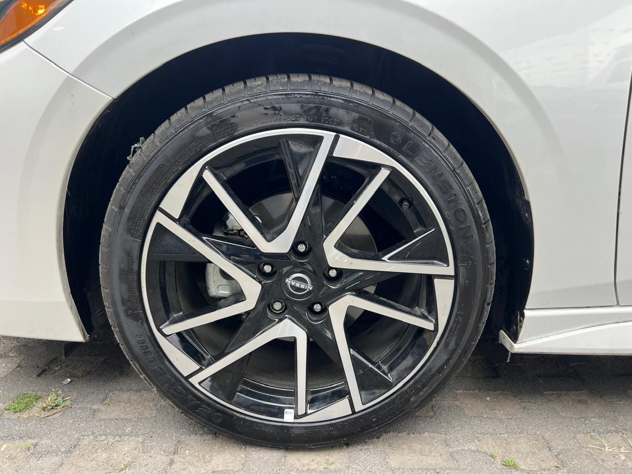 2025 Nissan Sentra 2.0 SR Platinum At