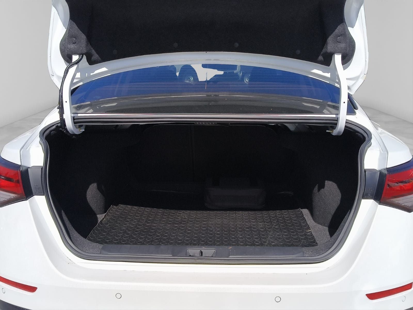 2025 Nissan Sentra 2.0 SR Platinum At