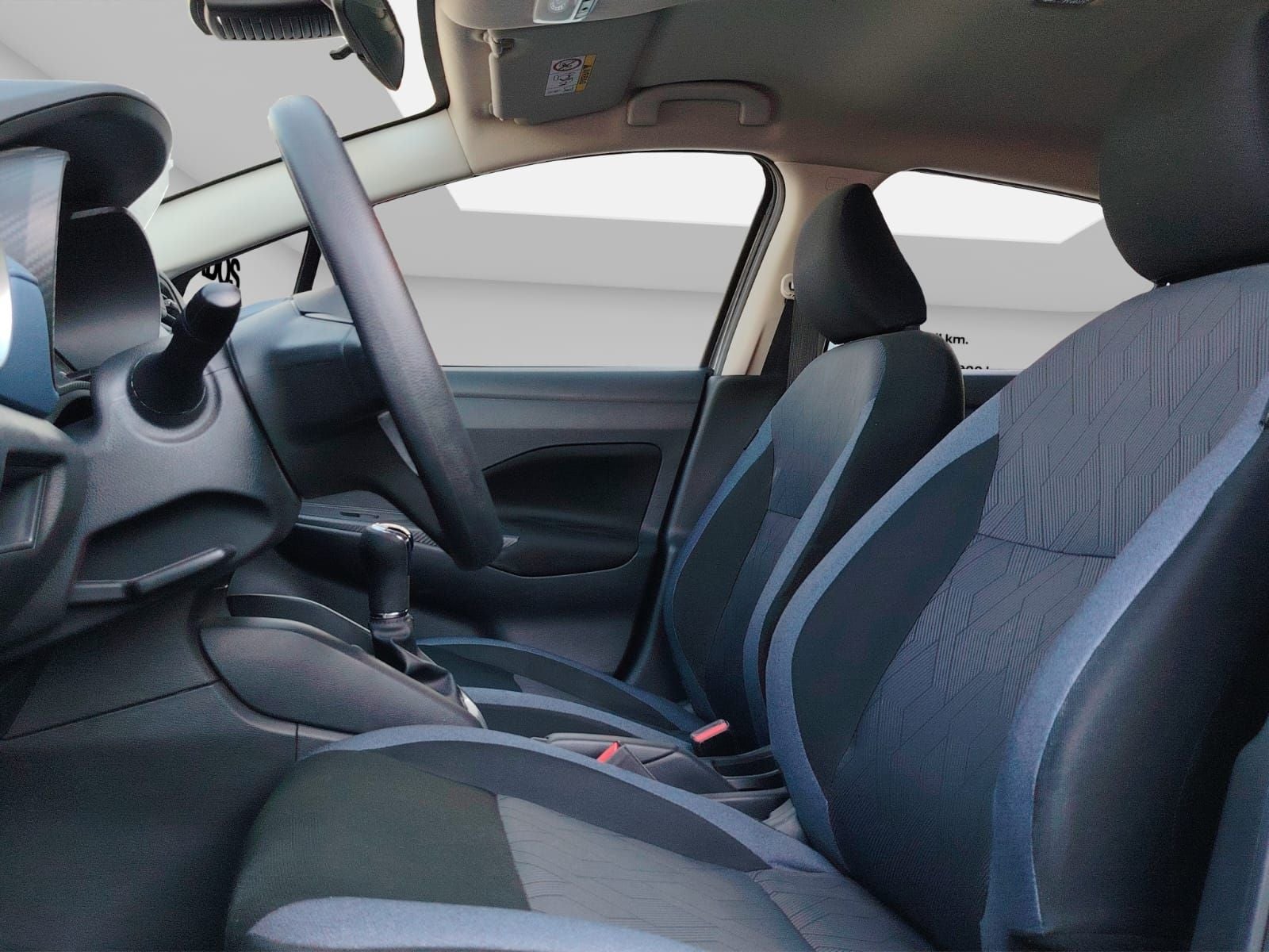 2024 Nissan Versa 1.6 Advance Mt