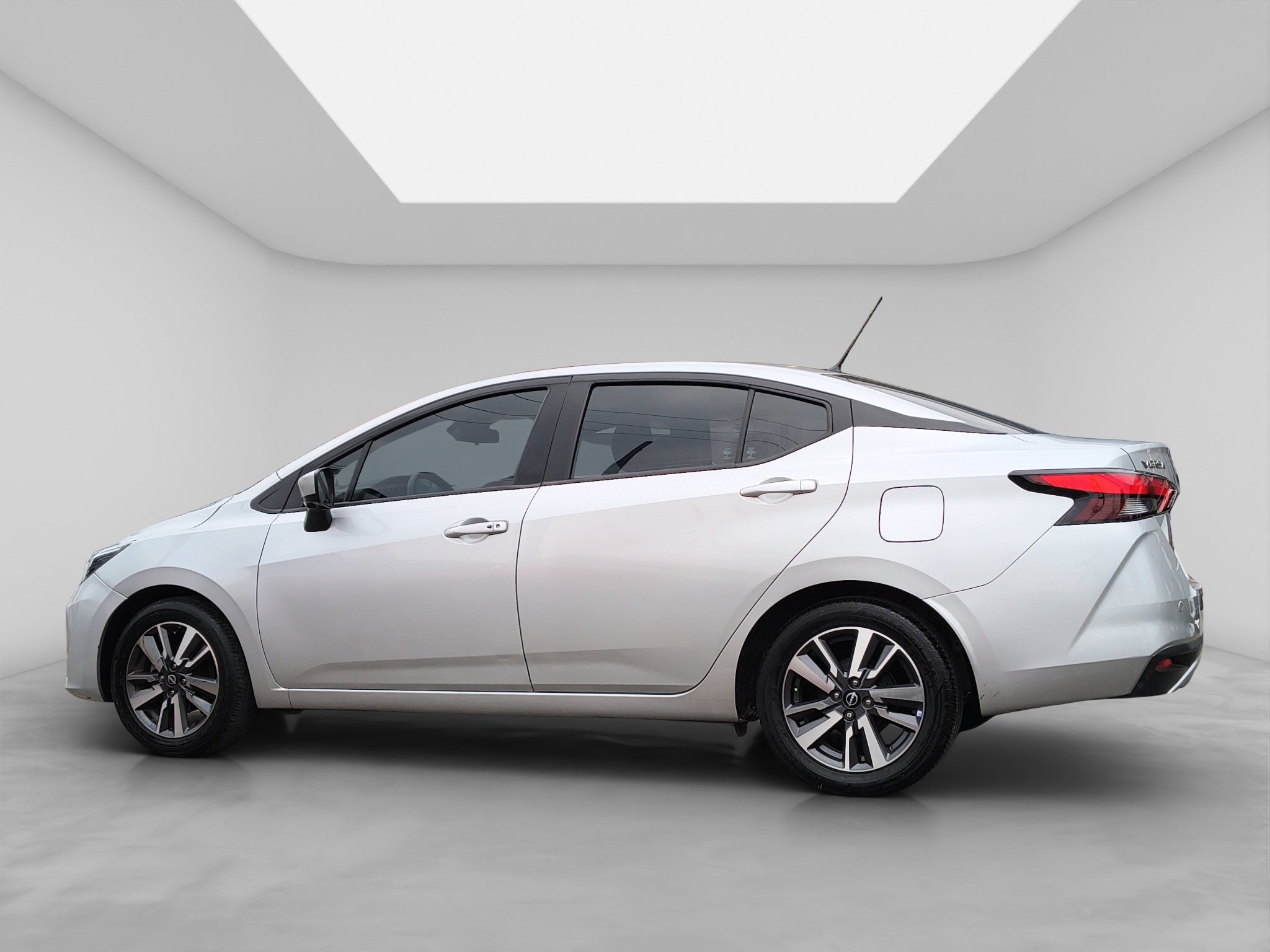 2024 Nissan Versa 1.6 Advance At