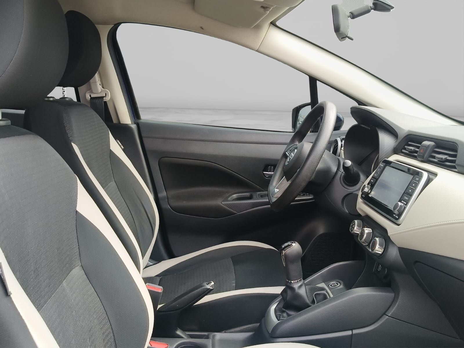2022 Nissan Versa 1.6 Advance Mt