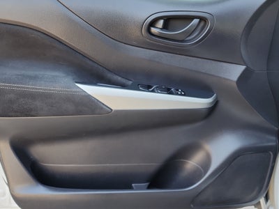 2019 Nissan NP300 2.5 Doble Cabina S Ac Pack Seg Mt