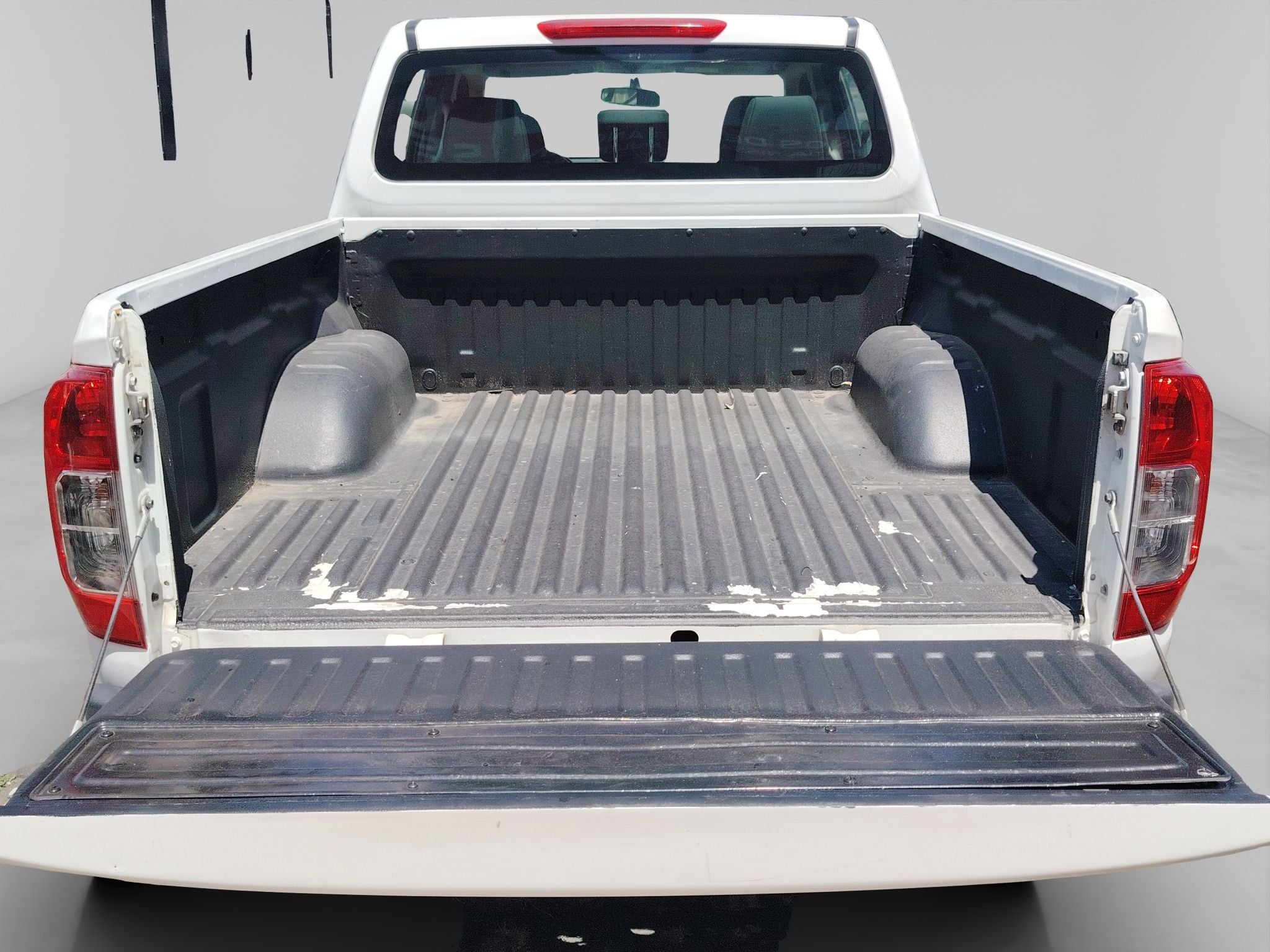 2020 Nissan NP300 Doble Cabina 2.5 SE Paq Seguridad Mt