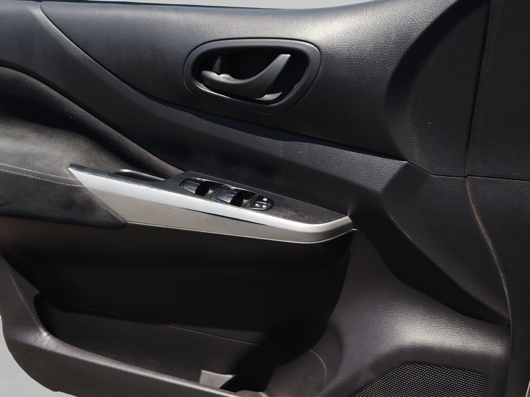 2020 Nissan NP300 Doble Cabina 2.5 SE Paq Seguridad Mt