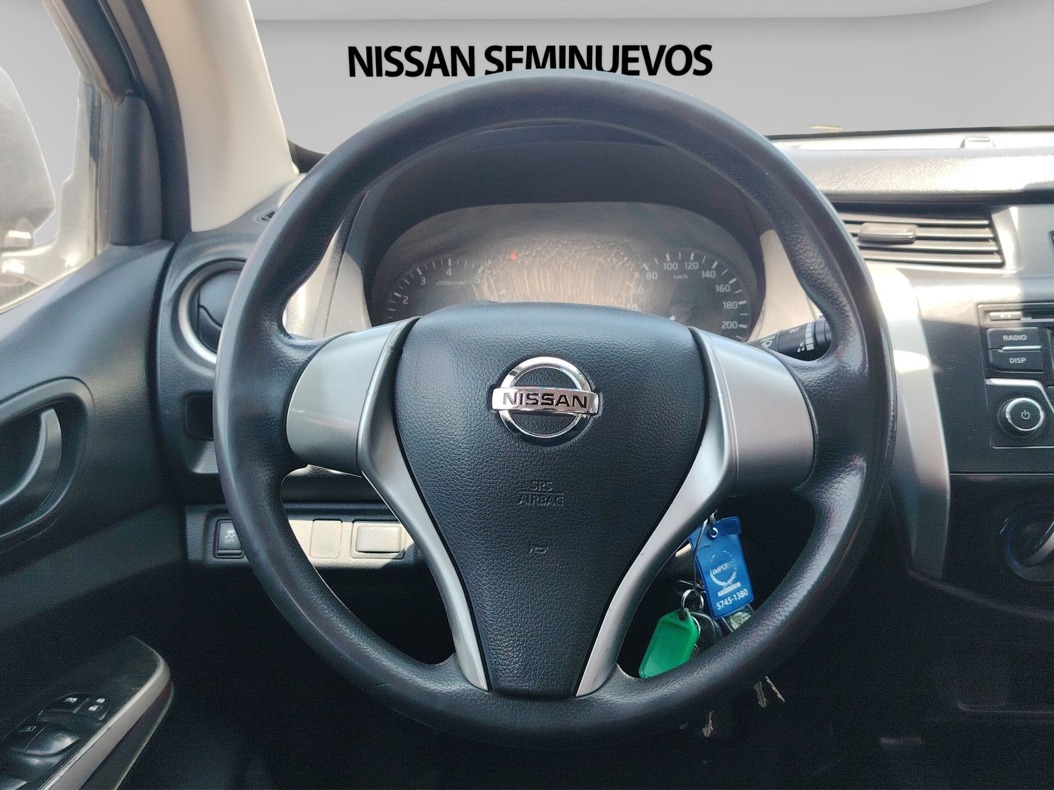 2020 Nissan NP300 Doble Cabina 2.5 SE Paq Seguridad Mt
