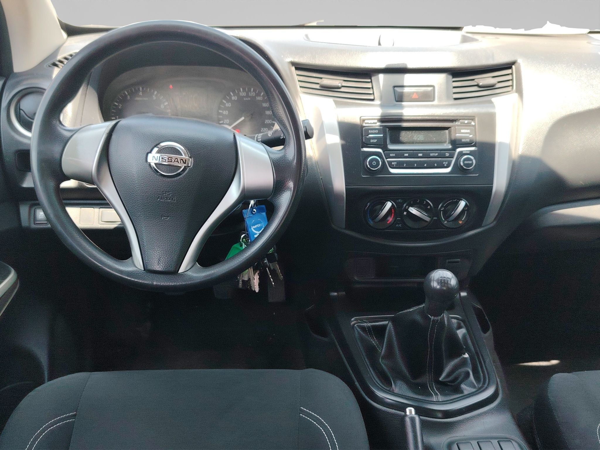 2020 Nissan NP300 Doble Cabina 2.5 SE Paq Seguridad Mt