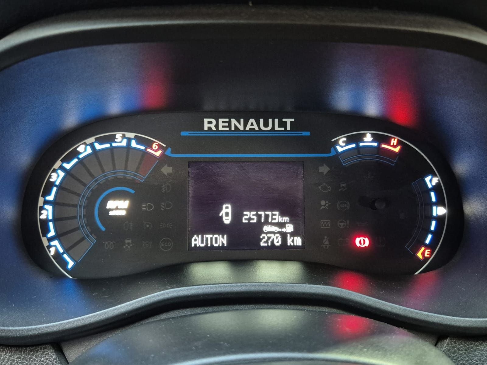 2025 Renault Kwid 1.0 Iconic Mt