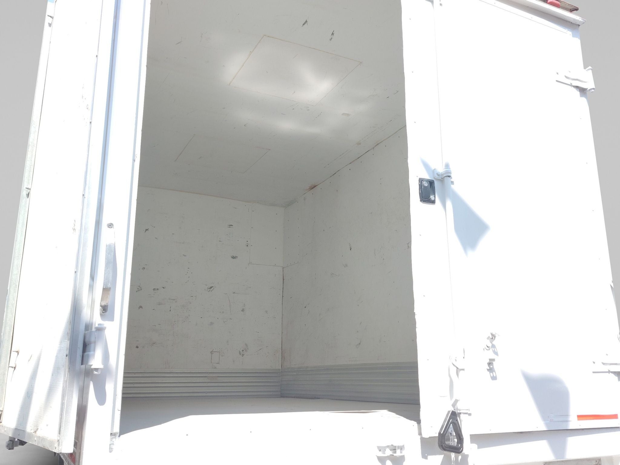 2020 Isuzu Elf 400 H Larga 3.36m Mt