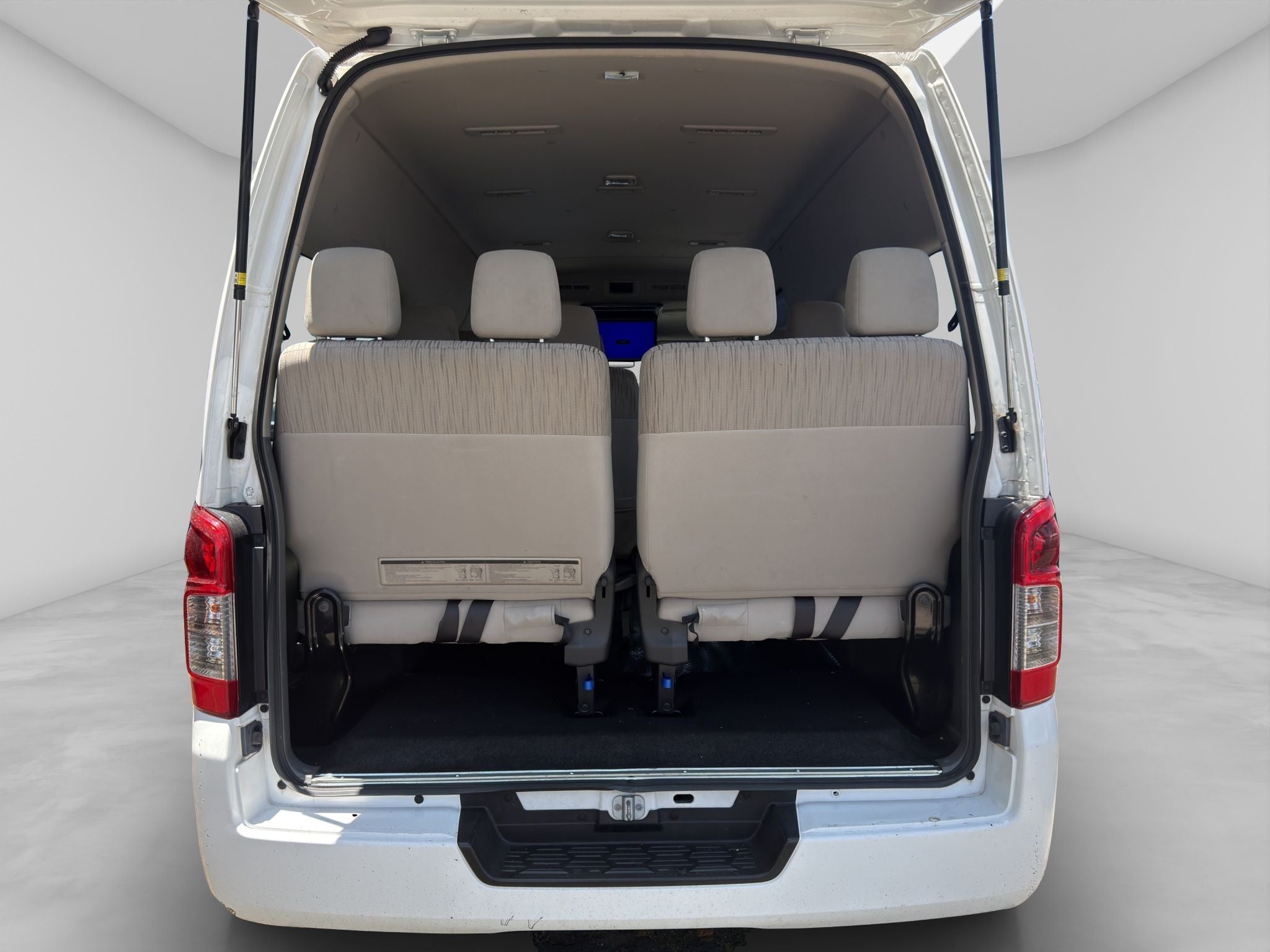 2022 Nissan Urvan 2.5 15 Pas Amplia Aa Mt