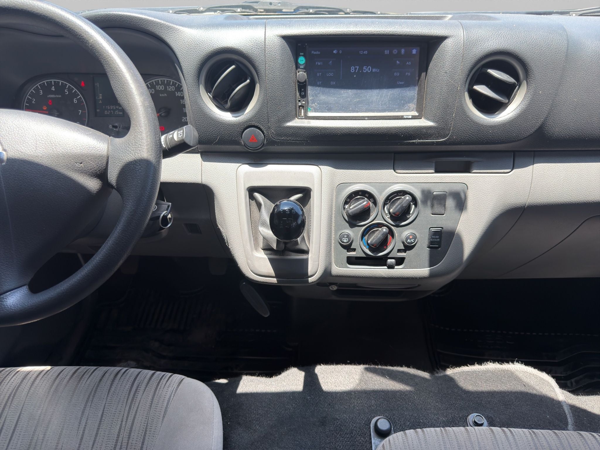 2022 Nissan Urvan 2.5 15 Pas Amplia Aa Mt