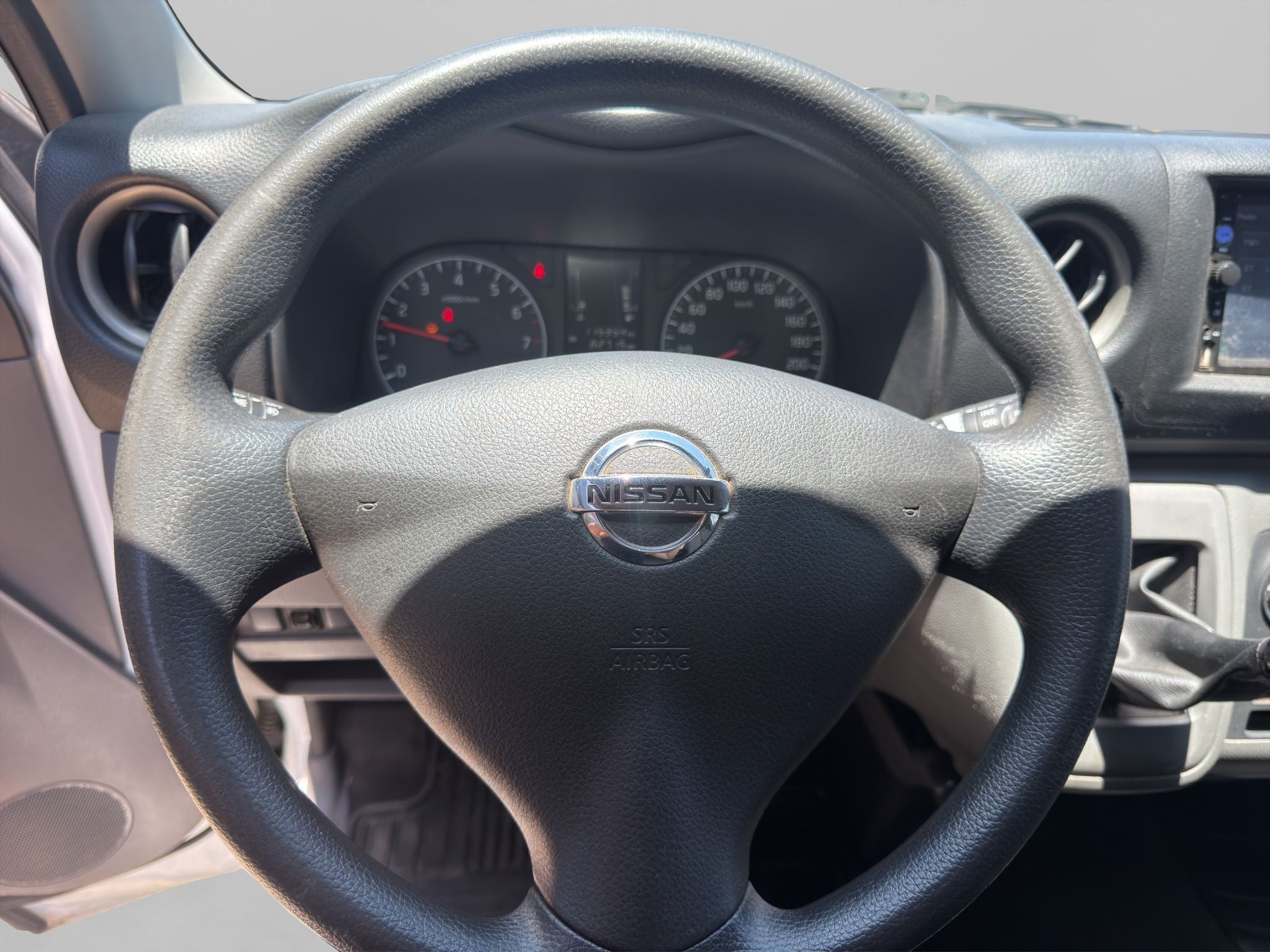 2022 Nissan Urvan 2.5 15 Pas Amplia Aa Mt