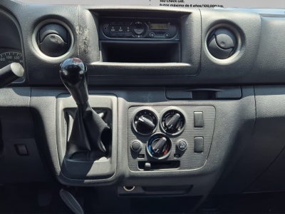 2023 Nissan Urvan 2.5 Panel Amplia AA Mt