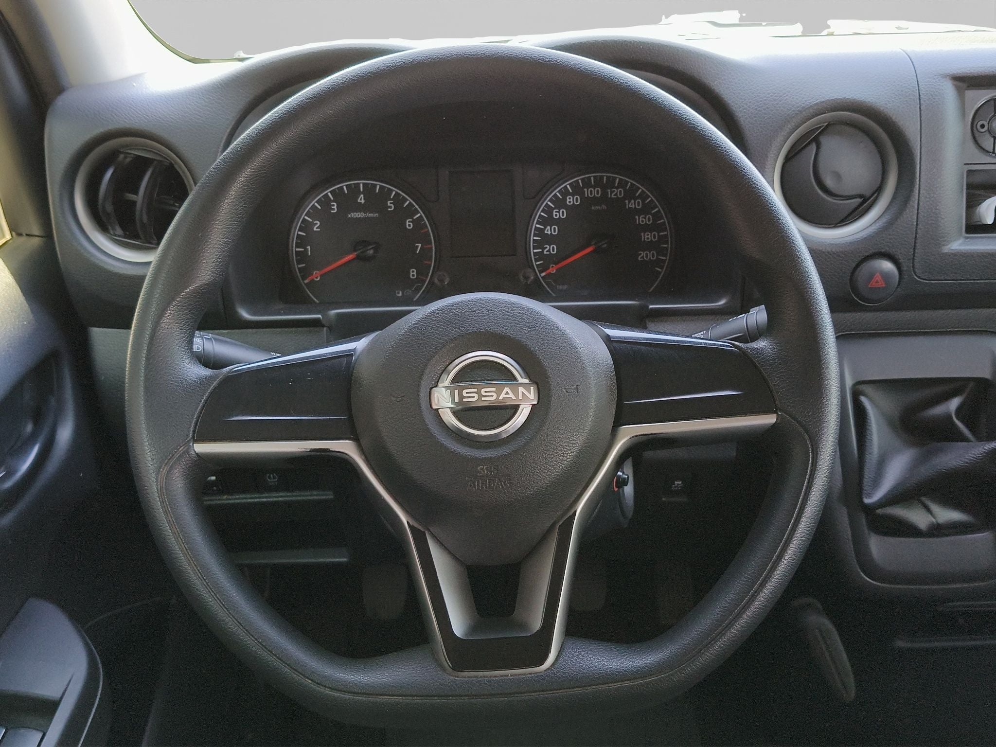 2024 Nissan Urvan 2.5 Panel Amplia AA Mt