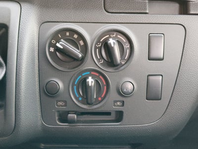 2024 Nissan Urvan 2.5 Panel Amplia AA Mt