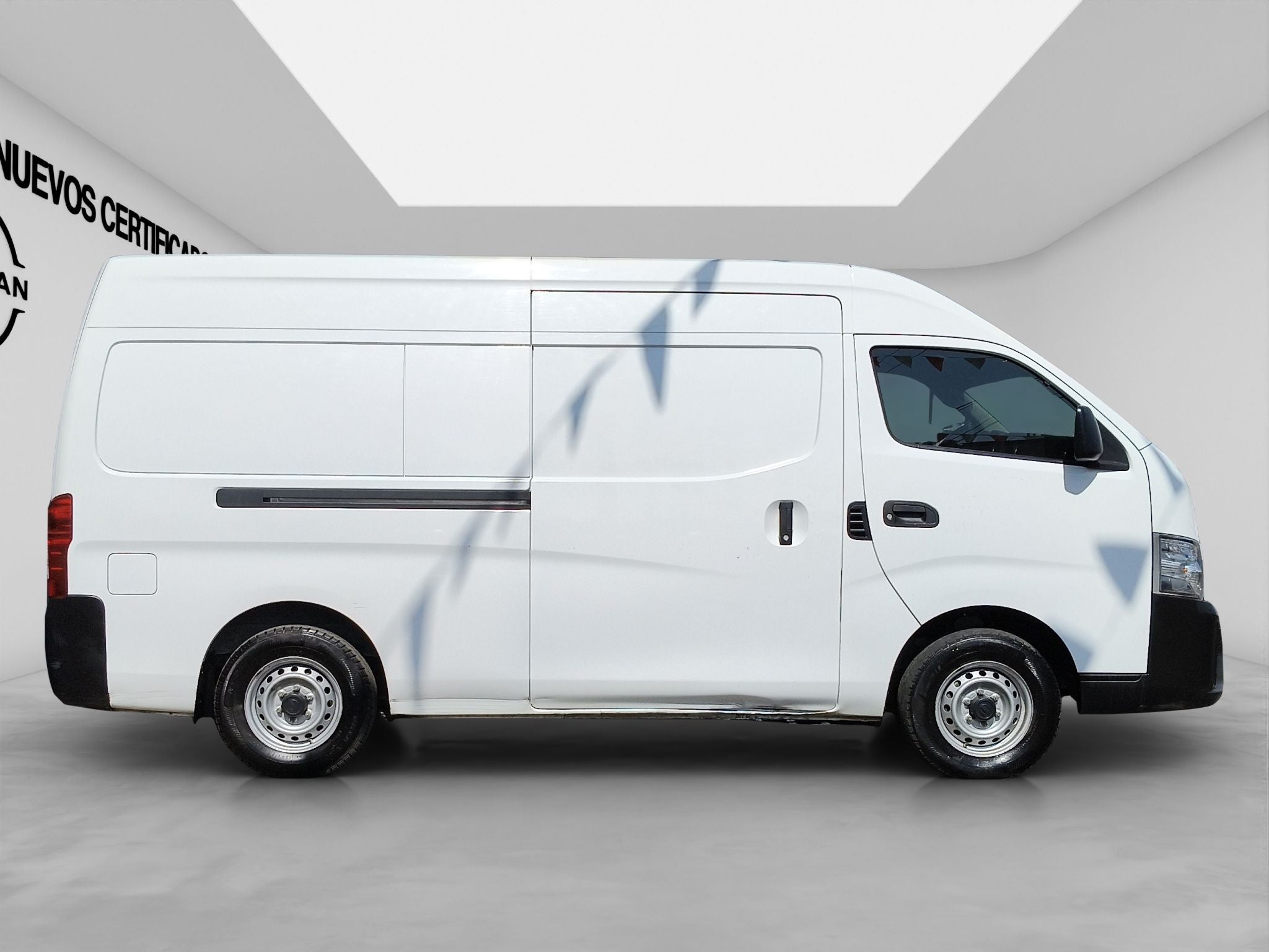 2024 Nissan Urvan 2.5 Panel Amplia AA Mt