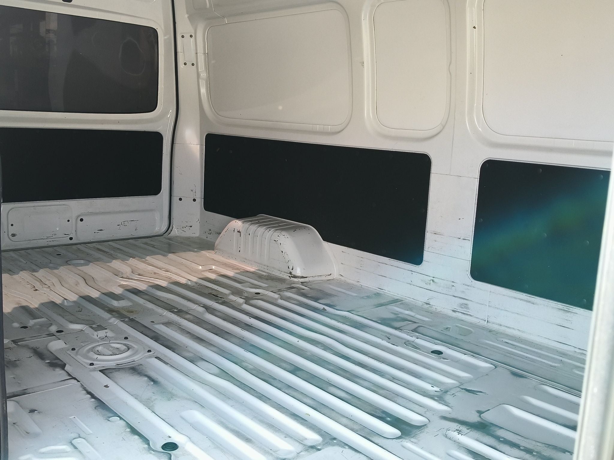 2024 Nissan Urvan 2.5 Panel Amplia AA Mt