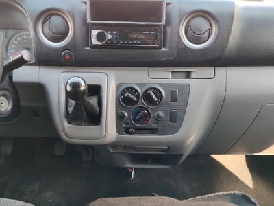 2021 Nissan Urvan 2.5 Panel Ventanas Amplia Paquete Seguridad Mt