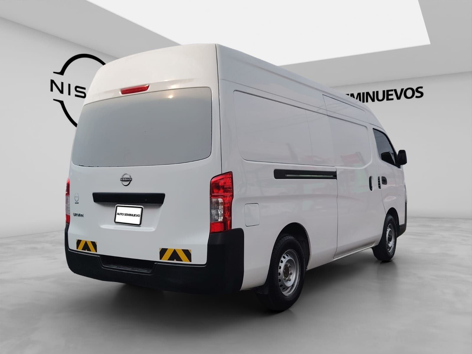 2023 Nissan Urvan 2.5 Panel Amplia AA Mt