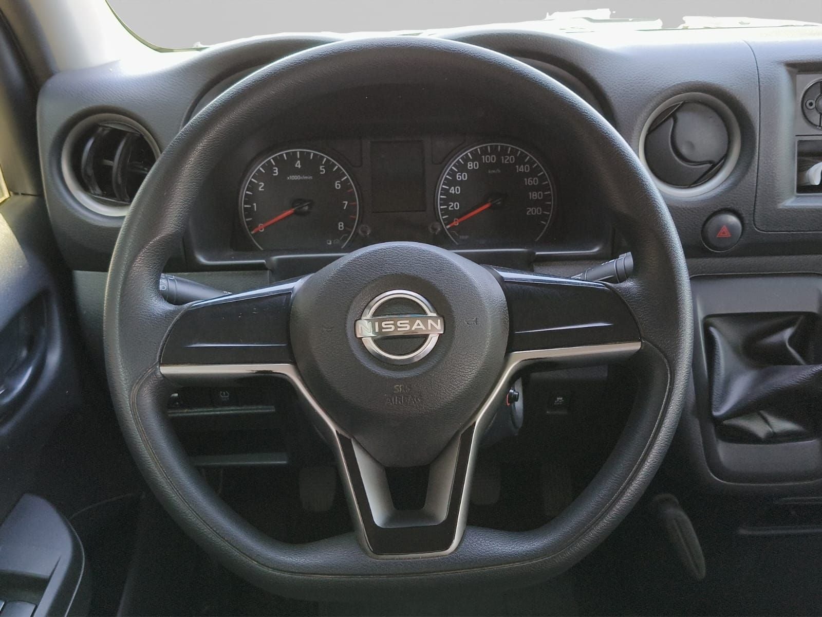 2024 Nissan Urvan 2.5 Panel Amplia AA Mt