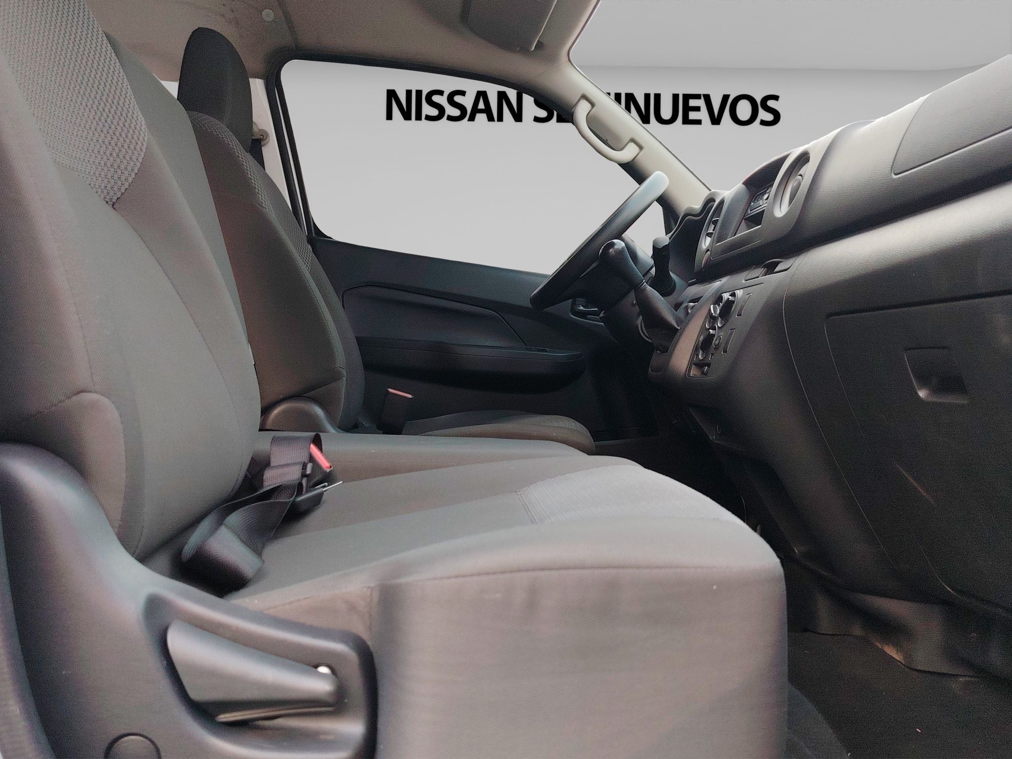 2024 Nissan Urvan 2.5 Panel Amplia AA Mt