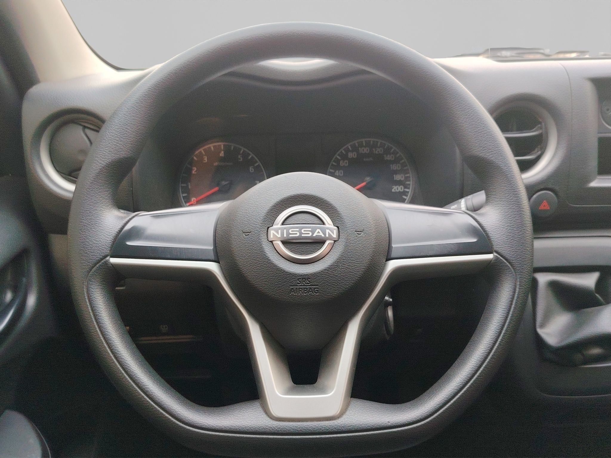 2024 Nissan Urvan 2.5 Panel Amplia AA Mt