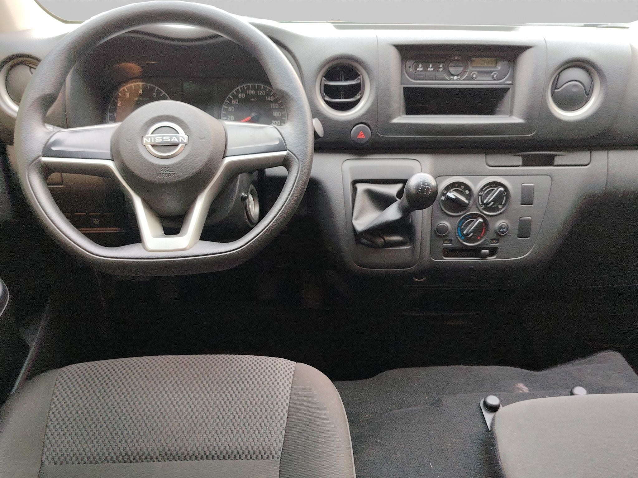 2024 Nissan Urvan 2.5 Panel Amplia AA Mt