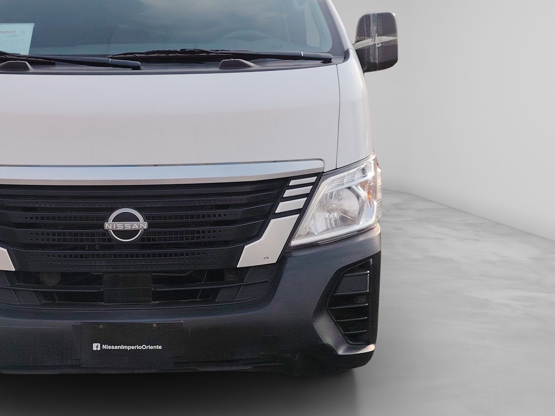 2024 Nissan Urvan 2.5 Panel Amplia AA Mt