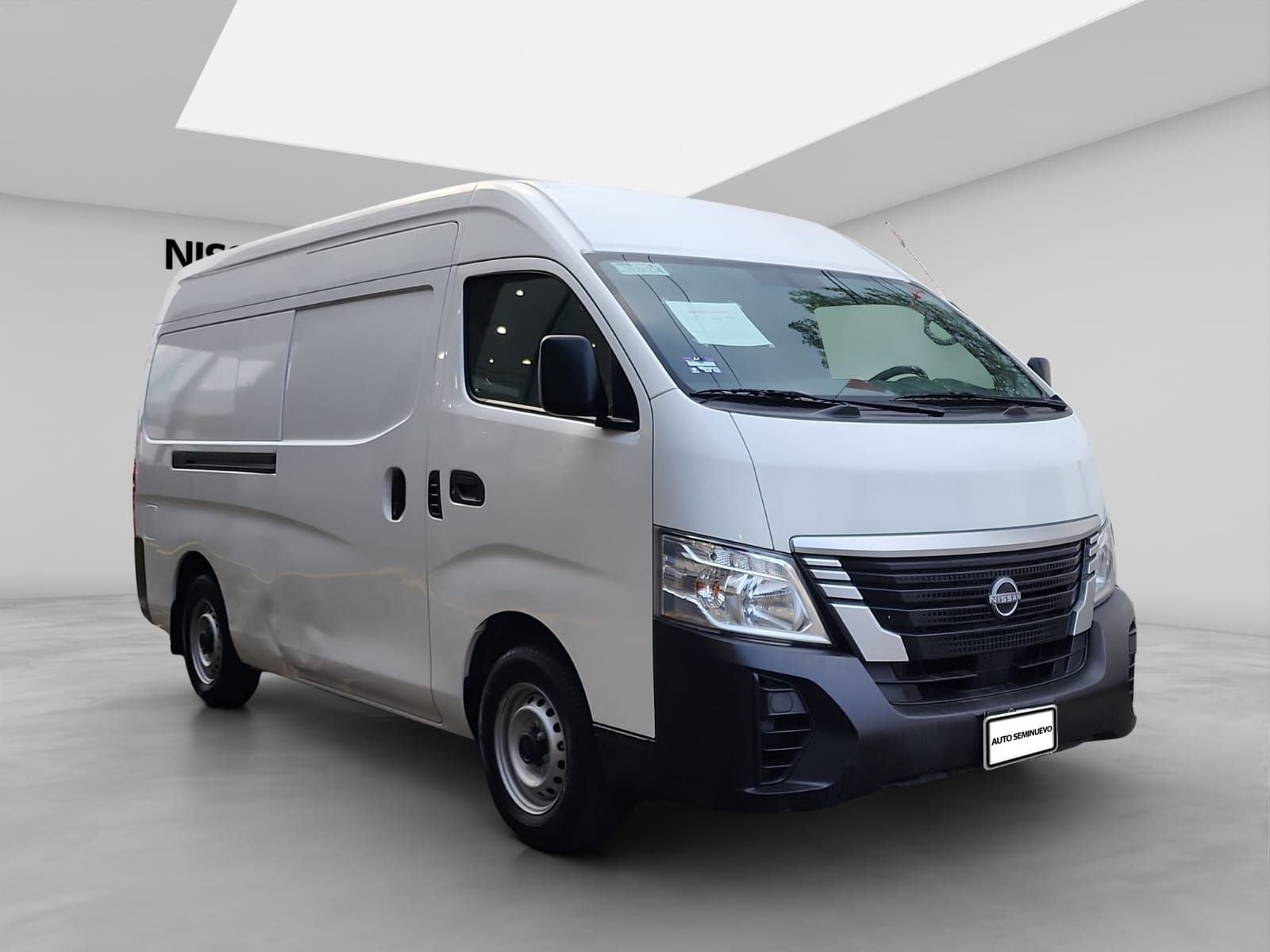 2024 Nissan Urvan 2.5 Panel Amplia AA Mt