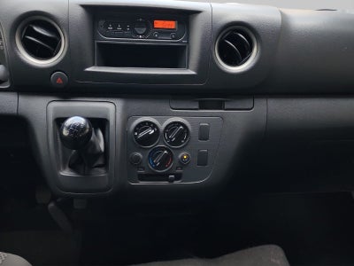 2024 Nissan Urvan 2.5 Panel Amplia AA Mt