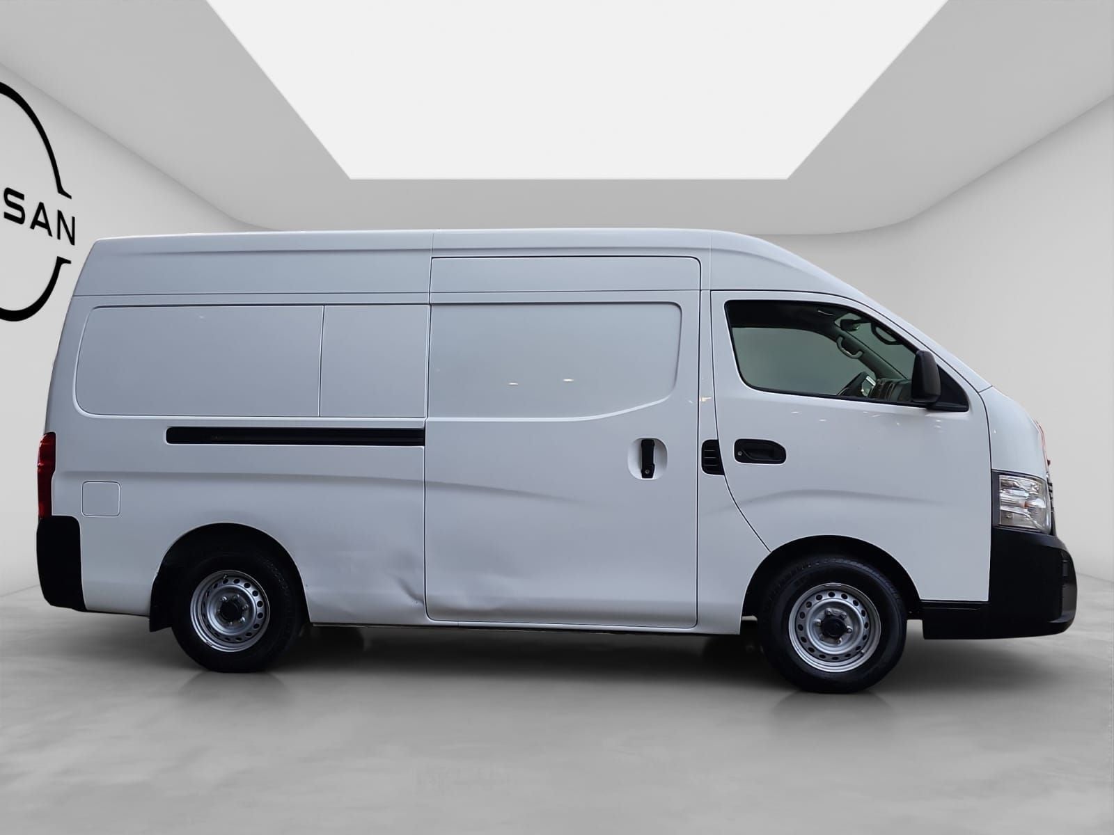 2024 Nissan Urvan 2.5 Panel Amplia AA Mt