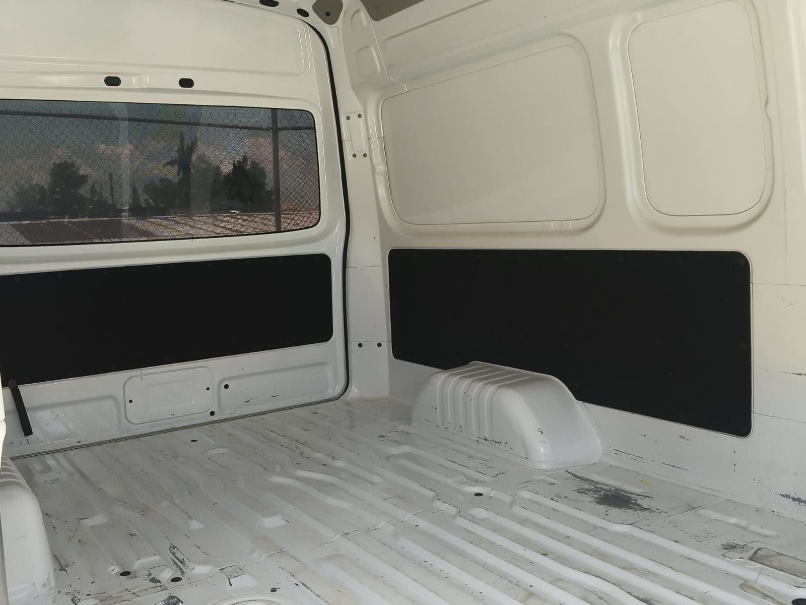 2024 Nissan Urvan 2.5 Panel Amplia AA Mt