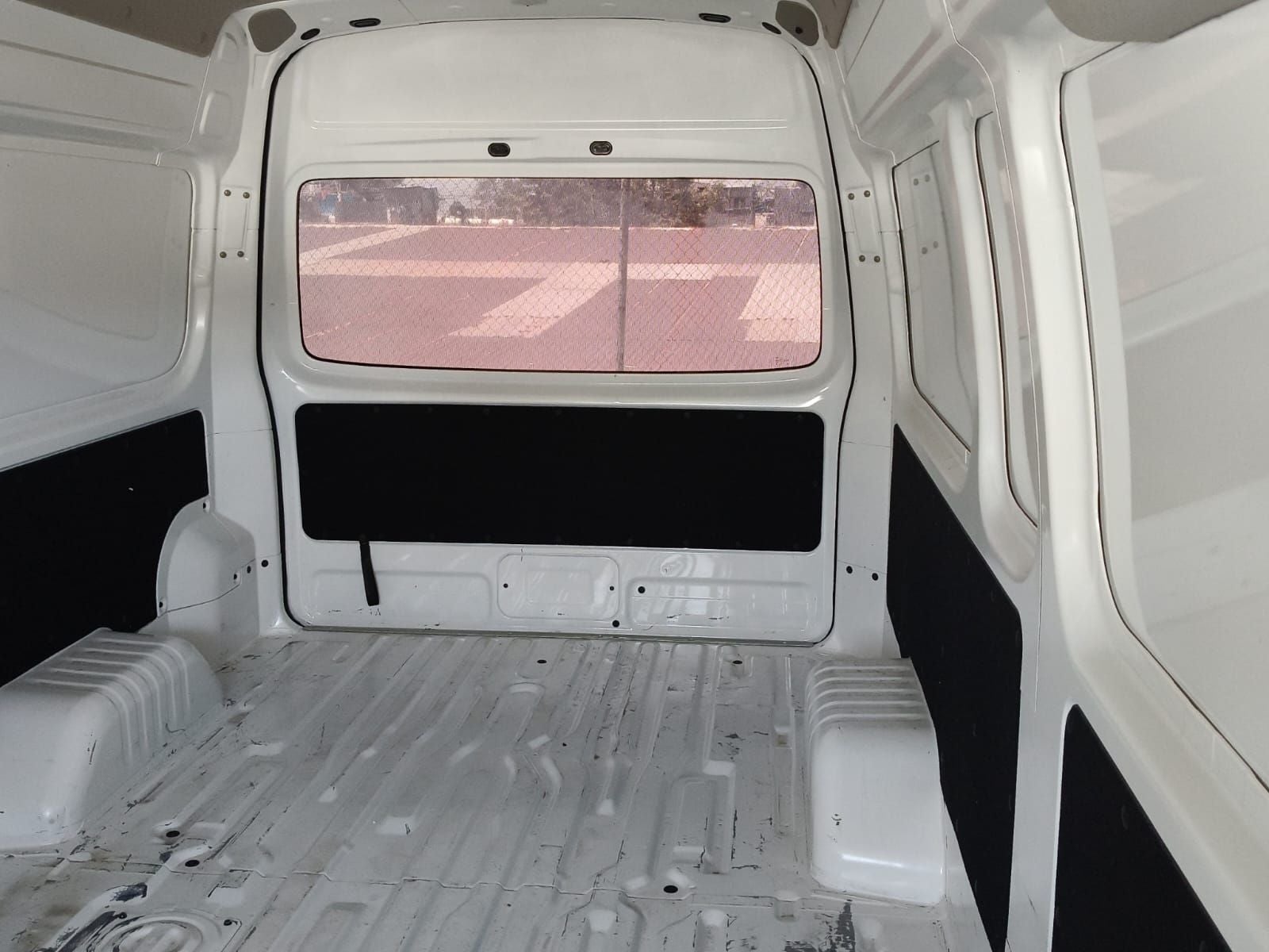 2024 Nissan Urvan 2.5 Panel Amplia AA Mt