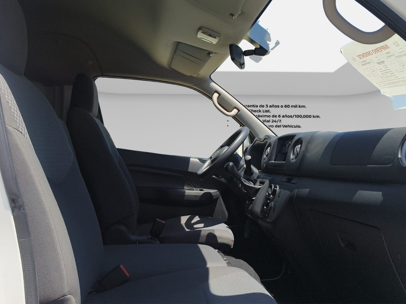 2024 Nissan Urvan 2.5 Panel Amplia AA Mt