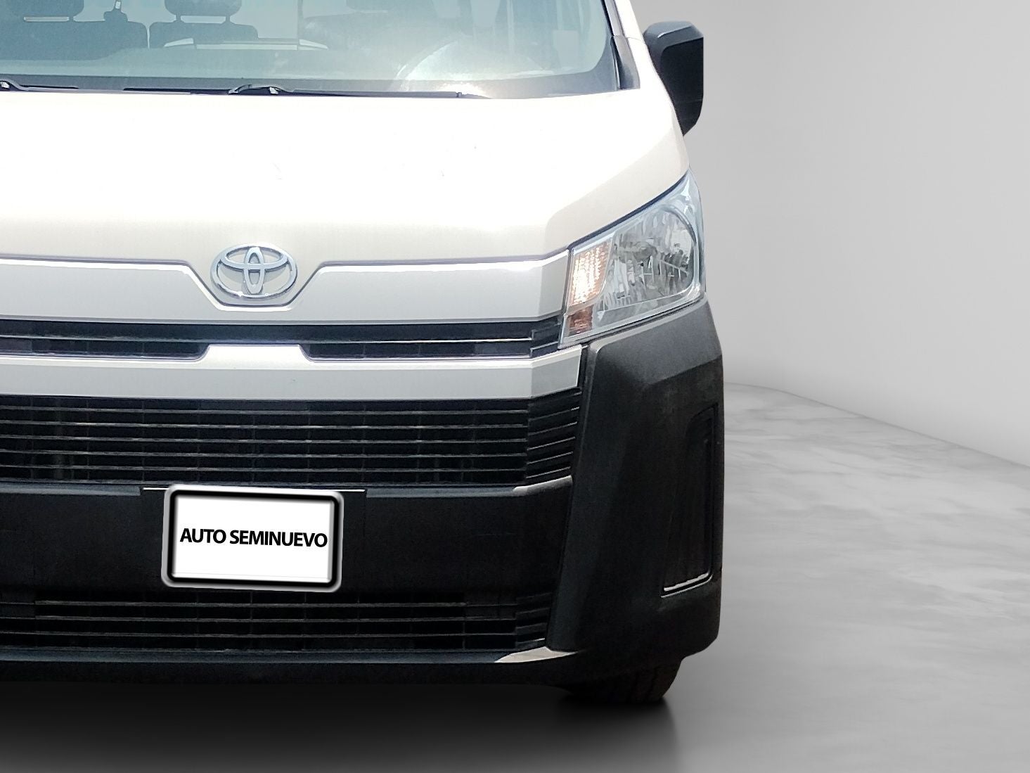2023 Toyota Hiace 3.5 Super Larga Ventanas Mt
