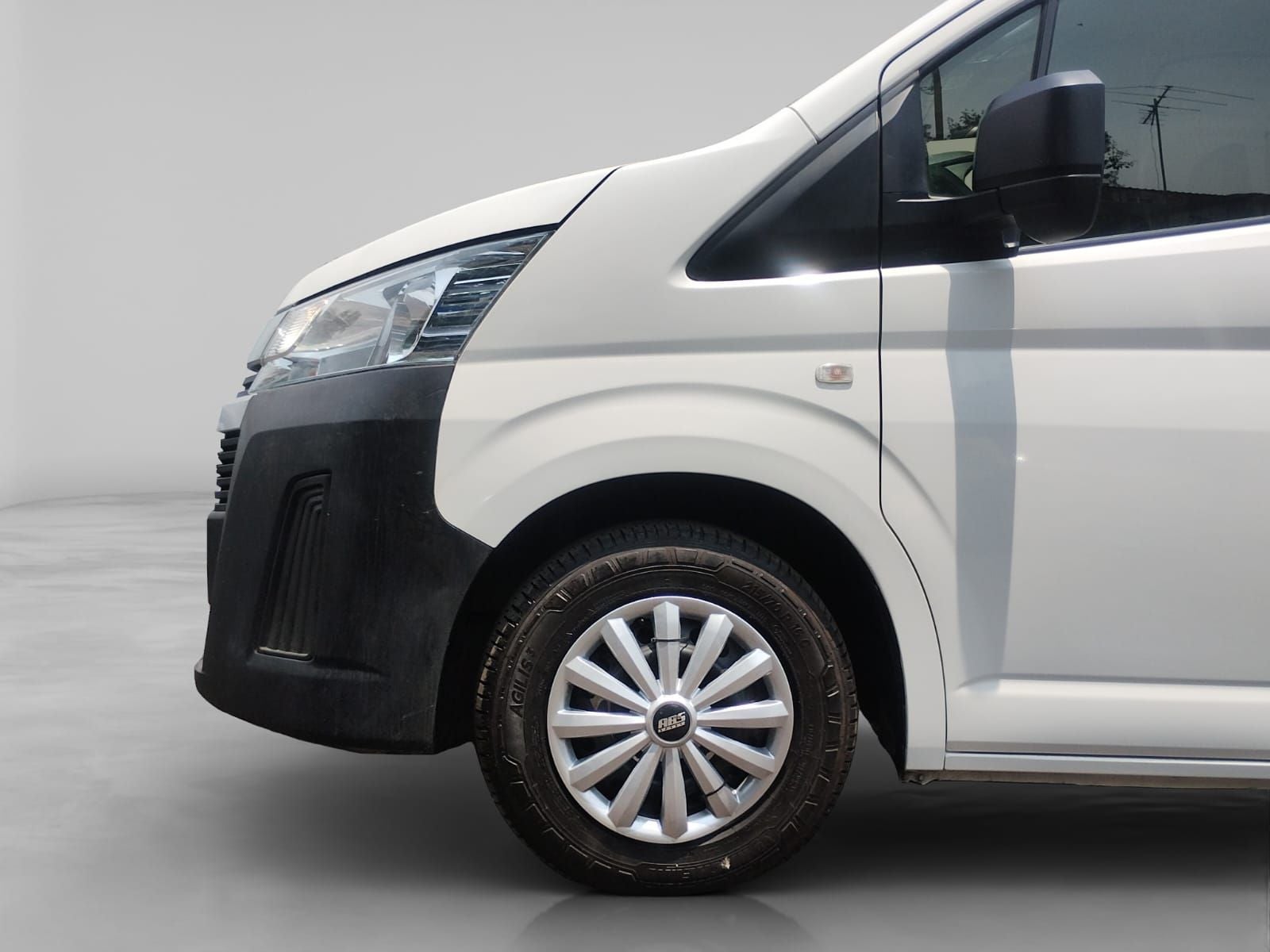2023 Toyota Hiace 3.5 Super Larga Ventanas Mt